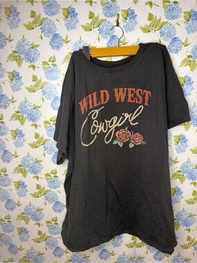 torrid Black 'Wild West Cowgirl' Graphic Tee with Rose Print